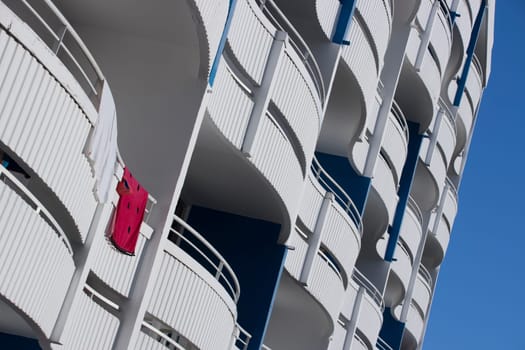 Hausfassade mit weissen Balkonen, Gran Canaria, Kanarische Inseln, Spanien