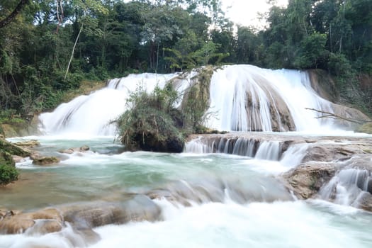 Long exposure of the Blue Water Waterfall/Cascadas de Agua Azul on the way to San Cristobal de las Casas, Chiapas, Mexico 2022
