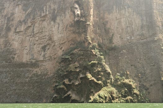 Dried up christmas tree waterfall/cascada arbol de navidad in dry season at a cliff of the Sumidero Canyon/Canon del Sumidero, Chiapas, Mexico 2022