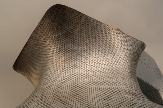The bizarre shape of the building that houses the Soumaya Museum, hexagons, mirrors, fluid form, Mexico City 2022