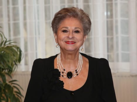 Schlagersängerin Dagmar Frederic beim einem Auftritt am 06.01.2024 in Magdeburg