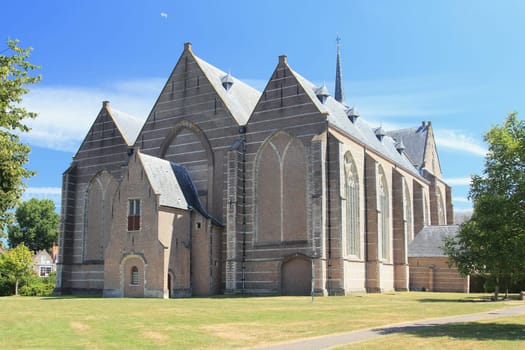 the large or St. Nicholas Church is a late Gothic Evangelical Unified parish church in Brouwershaven in the Dutch province of Zeeland