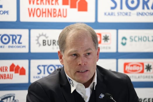 Head coach Steve Walker (SERC Wild Wings) at the press conference,PK after the game of the DEL 23-24,37. Sptg.: Schwenninger Wild Wings vs Düsseldorfer EG (DEG)