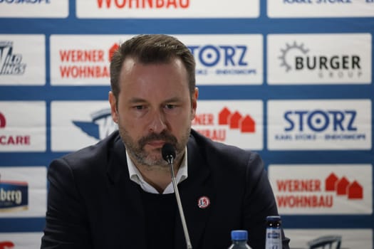 at the match of the DEL 23-24,37. Sptg.: Schwenninger Wild Wings vs Düsseldorfer EG (DEG)