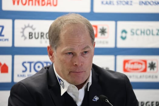 Head coach Steve Walker (SERC Wild Wings) at the press conference,PK after the game of the DEL 23-24,37. Sptg.: Schwenninger Wild Wings vs Düsseldorfer EG (DEG)