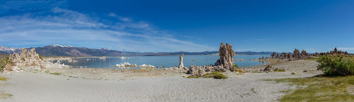 scenic figures of calcium at the Mono lake in Lee Vining, USA