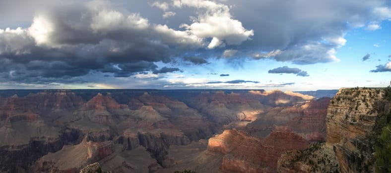 The Grand Canyon. Views of the canyon, the landscape and nature.