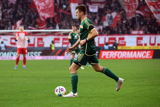 Robin Knoche (FC Union Berlin) at the match of the 1. FBL: 23-24: 17 Sptg. SC Freiburg - 1. FC Union Berlin  DFL REGULATIONS PROHIBIT ANY USE OF PHOTOGRAPHS AS IMAGE SEQUENCES AND/OR QUASI-VIDEONann  Photo: Joachim Hahne/johapress