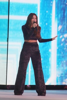 Vanessa Mai,Premiere Holiday on Ice,NO LIMITS,Barclay Cards Arena Hamburg,08.02.2024
