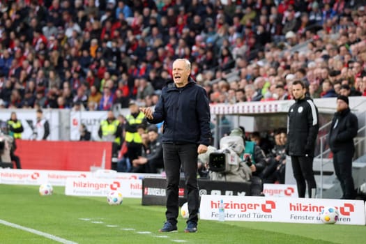 Coach Christian Streich (SC Freiburg) gesticulates loudly during the match of the 1st FBL: 23-24: 22. Sptg. SC Freiburg - Eintracht Frankfurt  DFL REGULATIONS PROHIBIT ANY USE OF PHOTOGRAPHS AS IMAGE SEQUENCES AND/OR QUASI-VIDEONann  Photo: Joachim Hahne/johapress