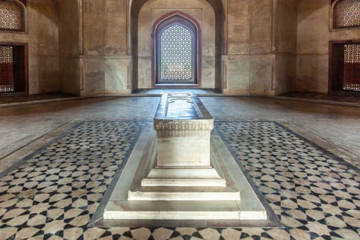 Delhi, India - November 11, 2011: beautiful floor with marble coffin  and ornaments in islamic style inside humayuns tomb in Delhi, India. Humayun's tomb is the tomb of the Mughal Emperor Humayun.