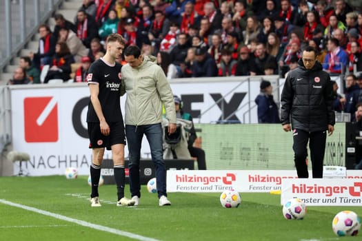 Coach Dino Toppmöller (SG Eintracht Frankfurt) will have to do without Saša Kalajdžić (SG Eintracht Frankfurt) until further notice,after his cruciate ligament rupture in the match of the 1st FBL: 23-24: 22.  DFL REGULATIONS PROHIBIT ANY USE OF PHOTOGRAPHS AS IMAGE SEQUENCES AND/OR QUASI-VIDEONann  Photo: Joachim Hahne/johapress