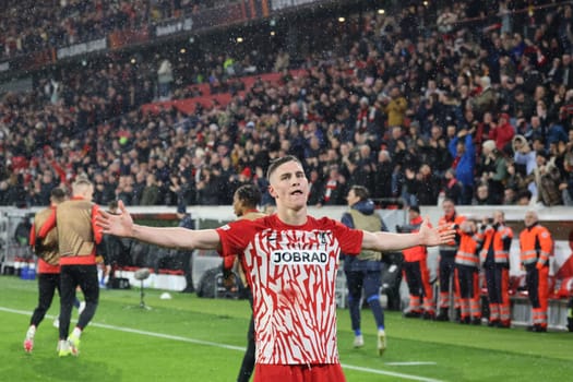 Roland Sallai (SC Freiburg) celebrates his goal to level the score at 2-2 in injury time in Soccer Europa League - Qualification 1/8 Final,SC Freiburg vs RC Lens