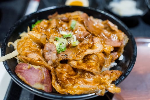 Grill beef meat rice bowl in restaurant