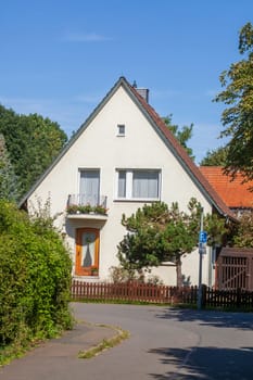 Single-family house, residential building, residential street, Wunstorf, Lower Saxony, Germany