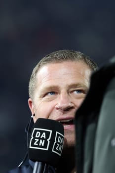 Max Eberl (sporting director FC Bayern Munich) at the DAZN microphone at the match of the 1st FBL: 23-24: 24.  DFL REGULATIONS PROHIBIT ANY USE OF PHOTOGRAPHS AS IMAGE SEQUENCES AND/OR QUASI-VIDEONann  Photo: Joachim Hahne/johapress