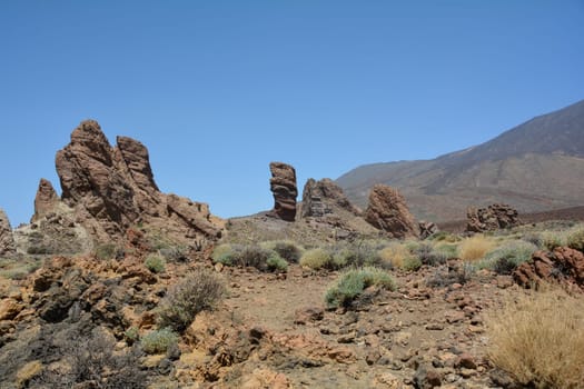 The bizarrely shaped Roque Cinchado rock of volcanic rock in Teide National Park on the Canary Island of Tenerife, Spain