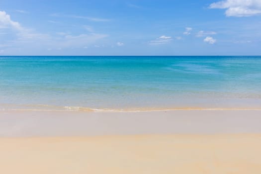 Sea and sky in sunny day
