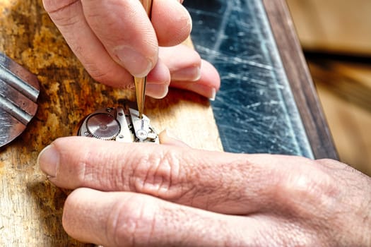 With each careful placement of gears, the watch begins its march towards resurrecting time