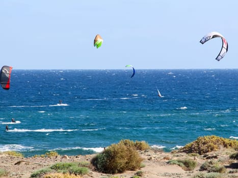 Flying on a wing. The parachute to hover. Skydiving, sport for the brave.