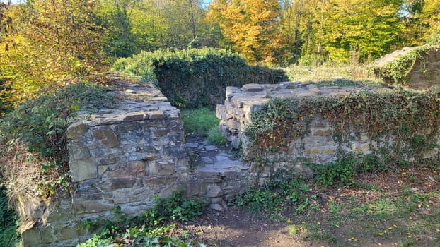 Walls of a ruined castle on the Baldeneysteig in Essen