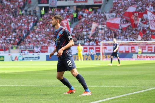 Marvin Pieringer (1. FC Heidenheim) on his return to his old stomping ground in the 1st FBL game: 23-24: 33.  DFL REGULATIONS PROHIBIT ANY USE OF PHOTOGRAPHS AS IMAGE SEQUENCES AND/OR QUASI-VIDEONann  Photo: Joachim Hahne/johapress