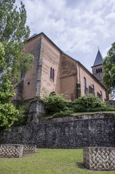 ehemalige Pfarrkirche Sankt Peter und Paul, Luxemburg, Echternach