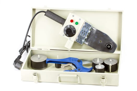 Electric soldering iron for polypropylene pipes and fittings