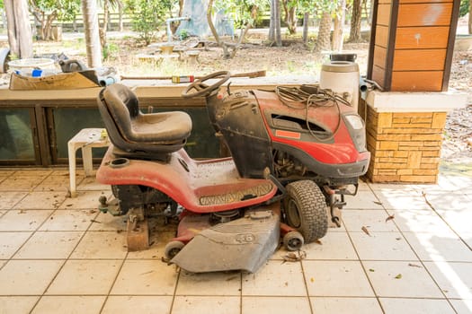 Conditions outside the house were abandoned, broken light bulbs, broken items.