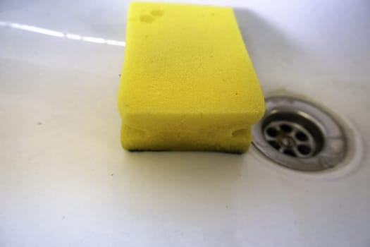 Detail of scouring pad to clean plates and glasses