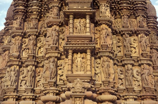 a view of the Erotic Temple and Hindu Temple of Kandarija Mahadeva Temple in the city of Khajurao in Province Madhya Pradesh in India.  India, Khajurao, April, 1998