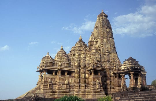 a view of the Erotic Temple and Hindu Temple of Kandarija Mahadeva Temple in the city of Khajurao in Province Madhya Pradesh in India.  India, Khajurao, April, 1998