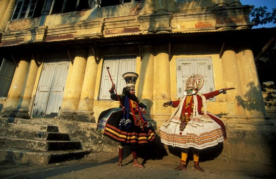 a Artist of a Kathakali Dance Group at a authentic training in the city of Kochi or Cochin in the Province Kerala in India.  India, Cochin, April, 1998