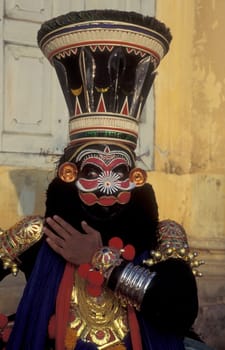 a Artist of a Kathakali Dance Group at a authentic training in the city of Kochi or Cochin in the Province Kerala in India.  India, Cochin, April, 1998