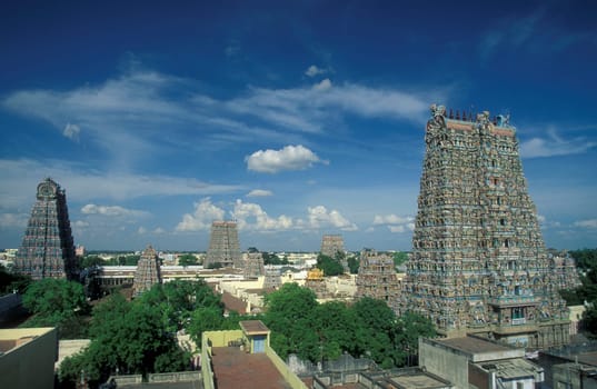a view of the Tower of the Meenakshi Amman Temple in the city of Madurai in the Province Tamil Nadu in India.  India, Madurai, April, 1998