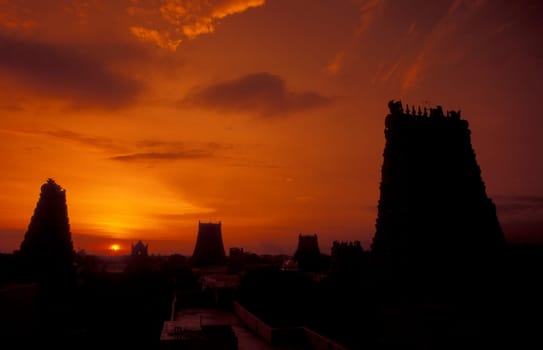 a view of the Tower of the Meenakshi Amman Temple in the city of Madurai in the Province Tamil Nadu in India.  India, Madurai, April, 1998