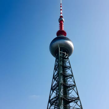 high television tower for communication and distribution of signals
