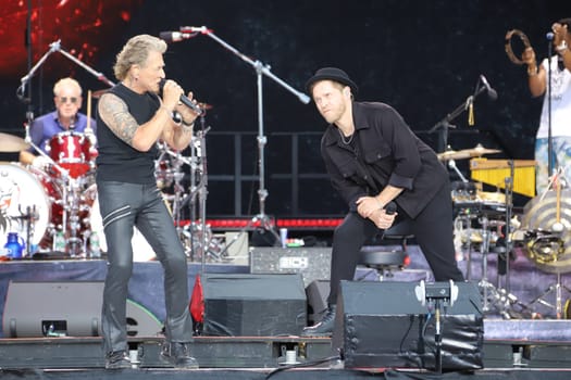Peter Maffay,Johannes Oerding,Peter Maffay & Band - We Love Rock 'n' Roll - Farewell Tour 2024,Trabrennbahn Bahrenfeld,Hamburg,07.07.2024