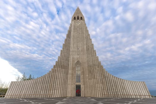 modern architecture hallgrimskirkja church  reykjavik iceland