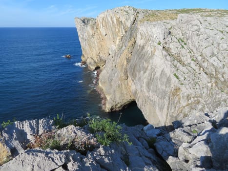 Beautiful cliffs of great size and spectacular beauty