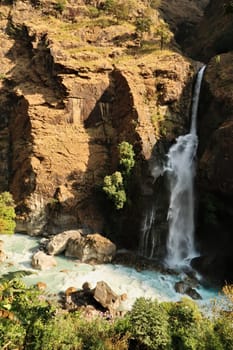 View onto the Chamje, Chamche waterfall at the Marsyangdi River, close to Chamje, Chamche village, Annapurna Circuit Trek, Nepal 2022