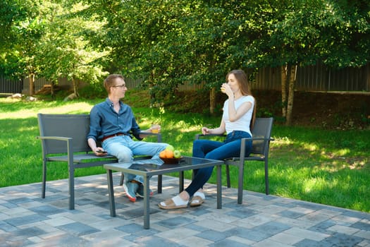 The concept of good family relationships and communication between parents and children