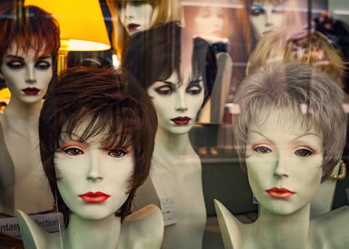 Wigs On Mannequin Heads