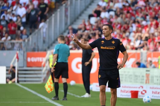Head coach Raffaele Palladino (AC Fiorentina) during the football test match: SC Freiburg - AC Fiorentina  REGULATIONS PROHIBIT ANY USE OF PHOTOGRAPHS AS IMAGE SEQUENCES AND/OR QUASI-VIDEONann  Photo: Joachim Hahne/johapress