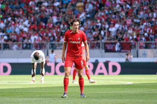 Merlin Röhl (SC Freiburg) at the football test match: SC Freiburg - AC Fiorentina  REGULATIONS PROHIBIT ANY USE OF PHOTOGRAPHS AS IMAGE SEQUENCES AND/OR QUASI-VIDEONann  Photo: Joachim Hahne/johapress