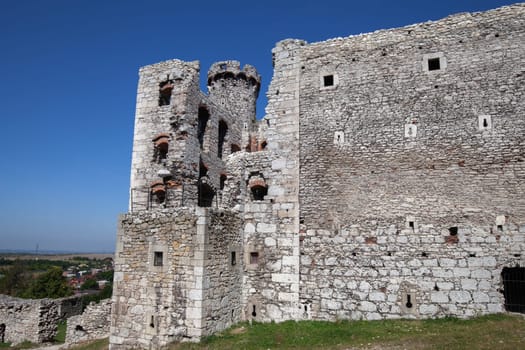 Ogrodzieniec  Podzamcze, Poland - August 31  2017: Ruins of 14th century medieval castle  Ogrodzieniec Castle  Trail of the Eagles Nests