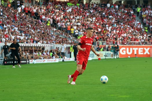 Roland Sallai (SC Freiburg) on the ball during the 1st FBL match: 24-25: 1.  DFL REGULATIONS PROHIBIT ANY USE OF PHOTOGRAPHS AS IMAGE SEQUENCES AND/OR QUASI-VIDEONann  Photo: Joachim Hahne/johapress