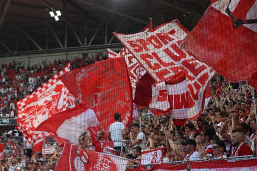 Good atmosphere in the Freiburg fan block,the spectators show their colours at the match of the 1st FBL: 24-25: 1. Sptg. SC Freiburg - VfB Stuttgart  DFL REGULATIONS PROHIBIT ANY USE OF PHOTOGRAPHS AS IMAGE SEQUENCES AND/OR QUASI-VIDEONann  Photo: Joachim Hahne/johapress