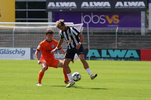 Tevfik Ceylan (FC 08 Villingen) chases the ball away from his Frankfurt opponent in the match of the Football RL SW 24-25: 6. Sptg: FC 08 Villingen vs Eintracht Frankfurt U21