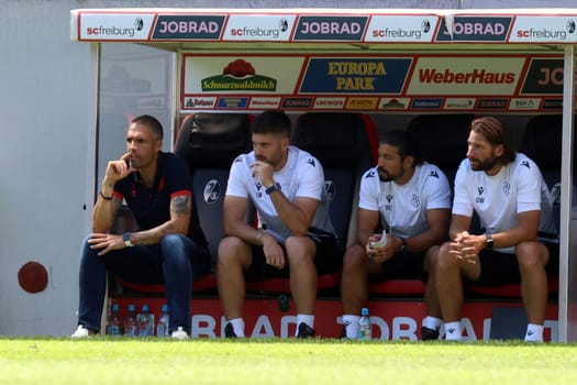 The functional team around coach Fabio Celestini (FC Basel) is served for the football test match: SC Freiburg - FC Basel  REGULATIONS PROHIBIT ANY USE OF PHOTOGRAPHS AS IMAGE SEQUENCES AND/OR QUASI-VIDEONann  Photo: Joachim Hahne/johapress
